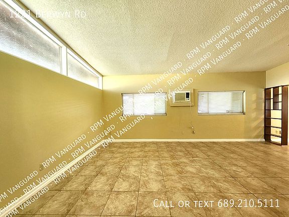 2nd image of 1221 Berwyn Rd