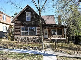 445 N 9th Ave, West Bend, WI 53090