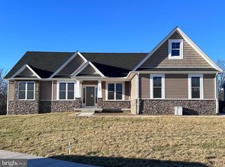308 Summerfield Dr, Winchester, VA 22602