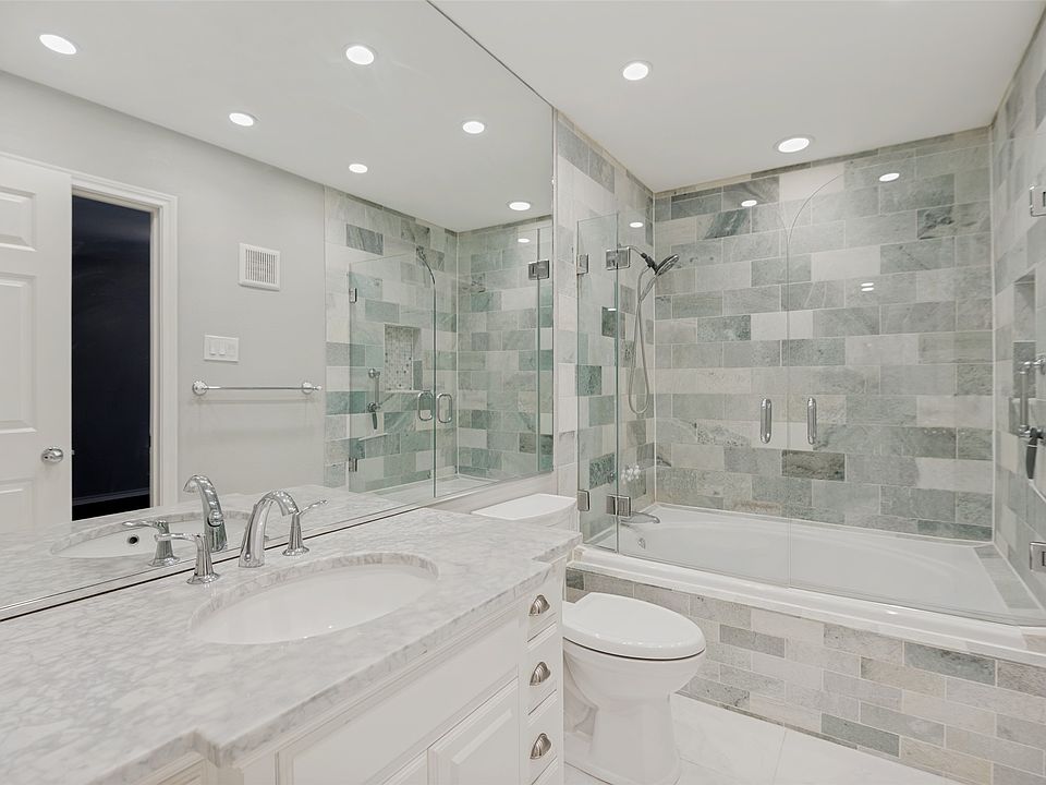 1st image of 16301 Ledgemont Ln #263