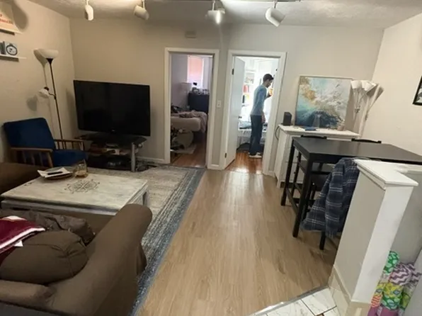 215 Beacon St #B, Boston, MA 02116