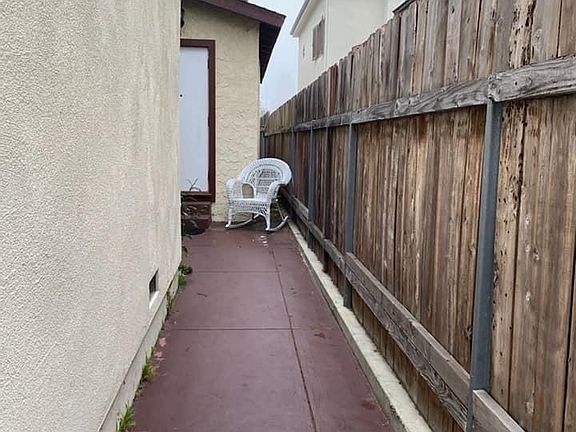 4th image of 912 Amapola Ave APT 1/2
