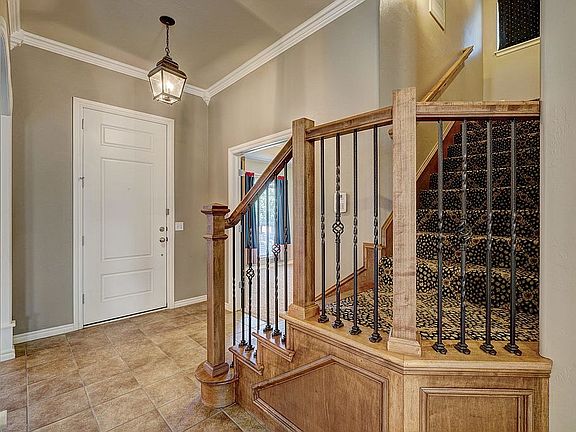 3rd image of 1807 Barrington Dr