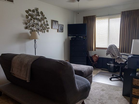 5th image of 22994 Westwind Dr