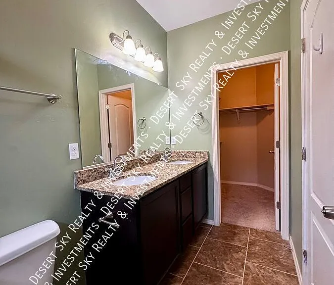 4844 Califa Ave — Photo 13