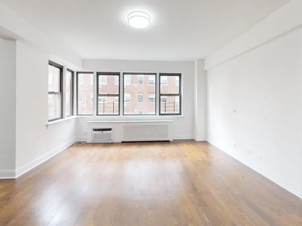 20 Beekman Place image 1 of 10