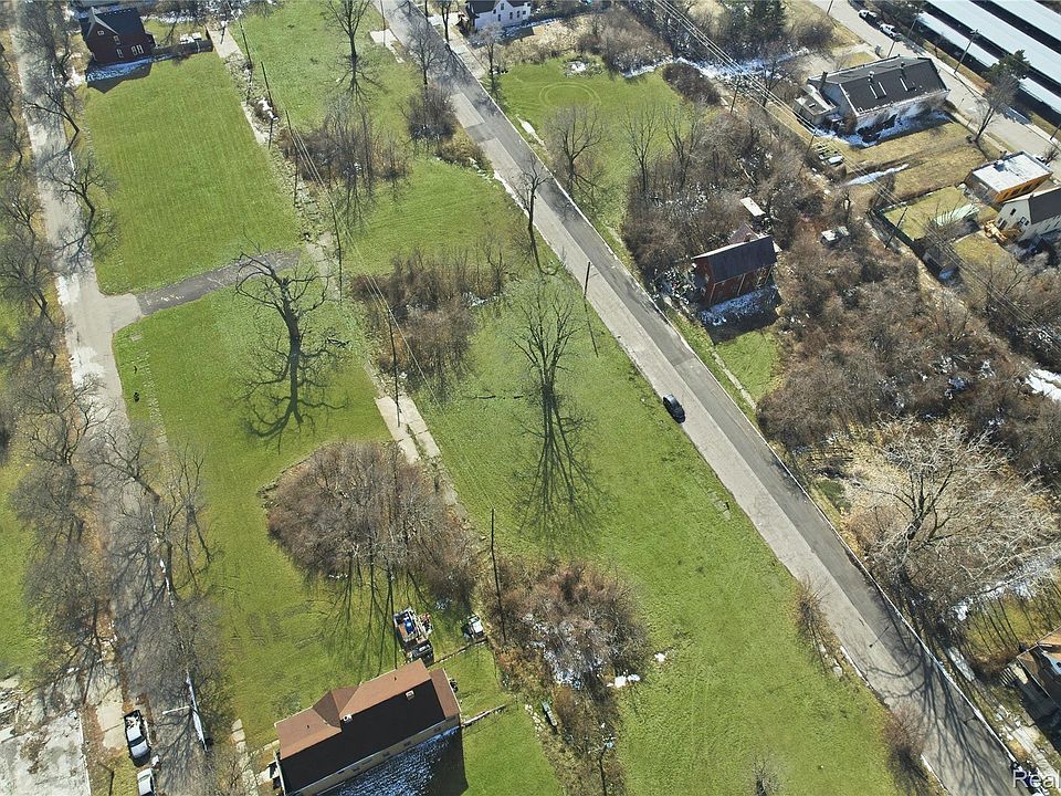 1st image of 554 Concord St