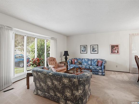 4th image of 727 Costigan Pl