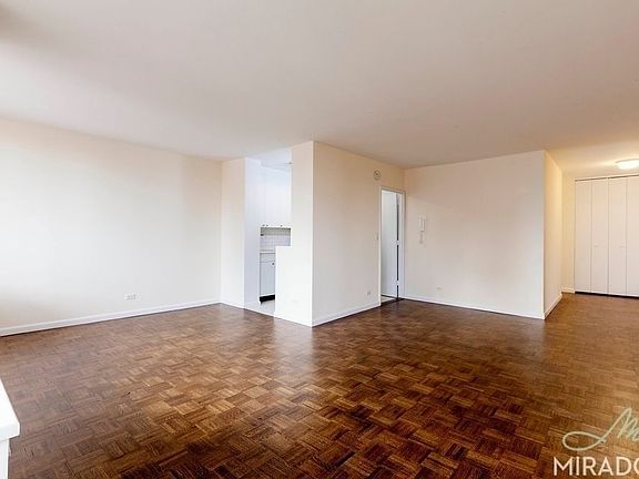 4th image of 245 E 44th St APT 11E