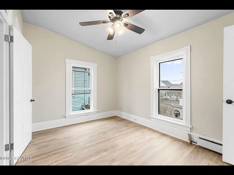 148 Bloom St — Photo 3