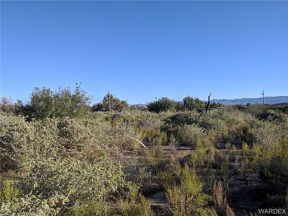 5th image of 3059 E Cheyenne Dr