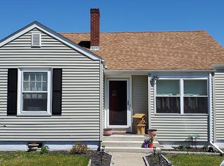 27 Suffolk Ave, Dartmouth, MA 02747