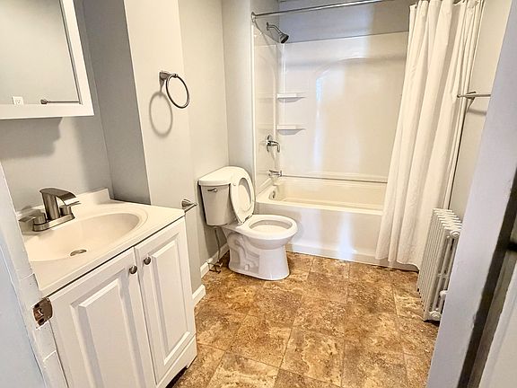 4th image of 924 Green Ridge St Unit 924
