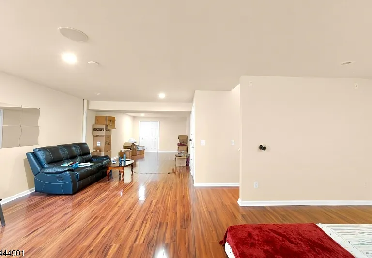 72 Albert Ct — Photo 43