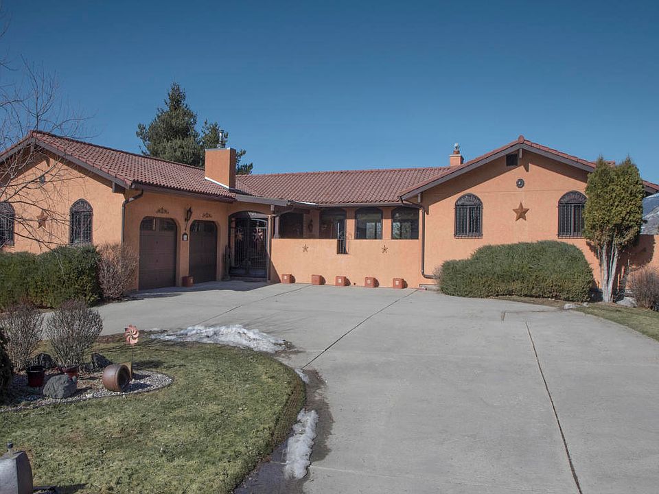 1st image of 104 Ironwood Pl