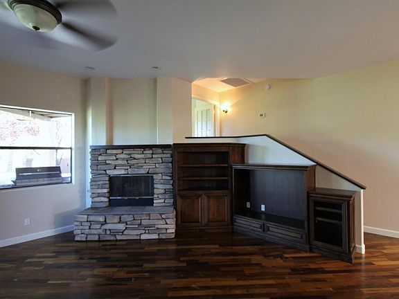 5th image of 4054 E Paradise Dr