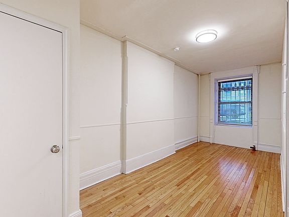 4th image of 116 W 69th St APT 1A