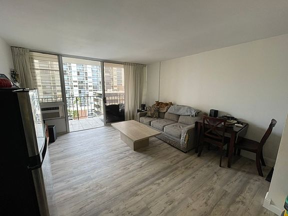 3rd image of 2345 Ala Wai Blvd APT 1206
