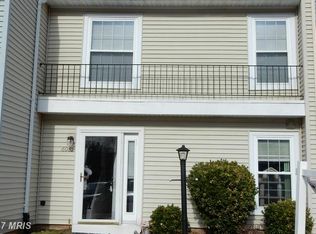 6065 Wycoff Sq, Centreville, VA 20120