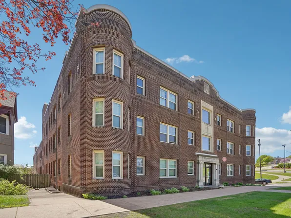 Summit Hill Apartments