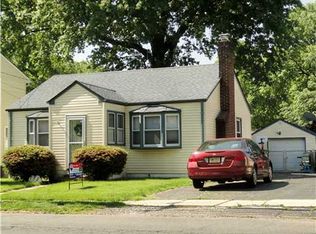 265 Avenel St, Avenel, NJ 07001