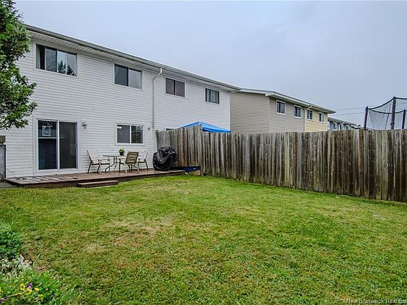 3rd image of 30 Boyaner Cres