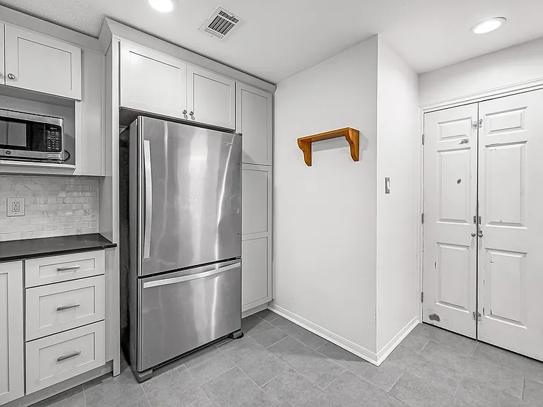 5200 Weslayan St #303 — Photo 8