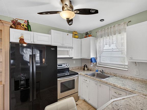 2nd image of 157 Camden Dr #G