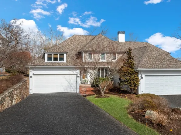 32 Highwood Ln #32, Ipswich, MA 01938