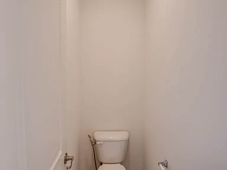 2945 Showplace Dr — Photo 23