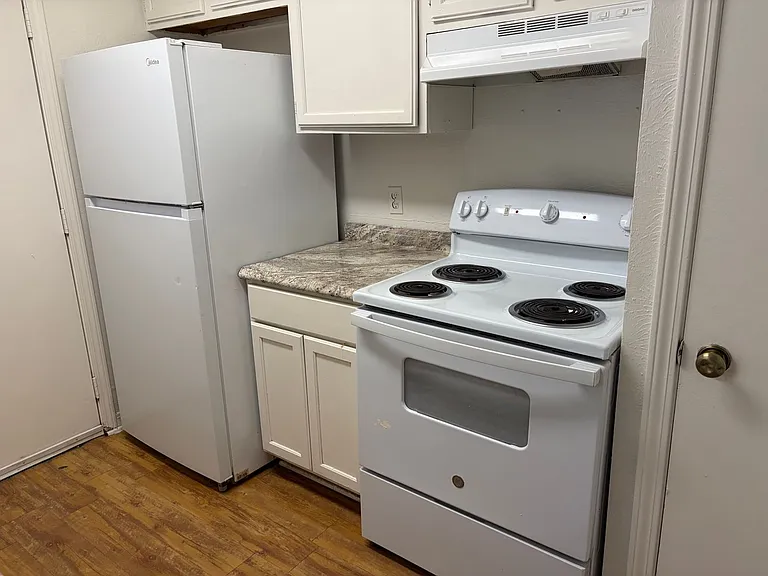 5705 E Texas St #9 — Photo 2