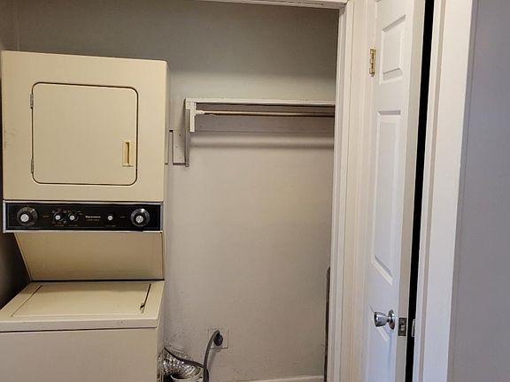 5th image of 174 Margie St
