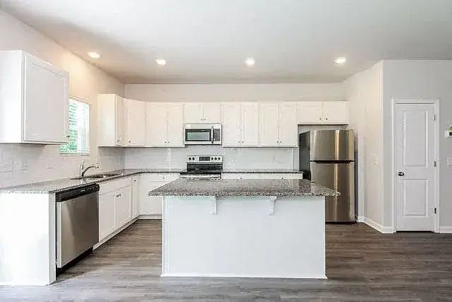 1st image of 800 Coosaw Pl #2f562bfcf
