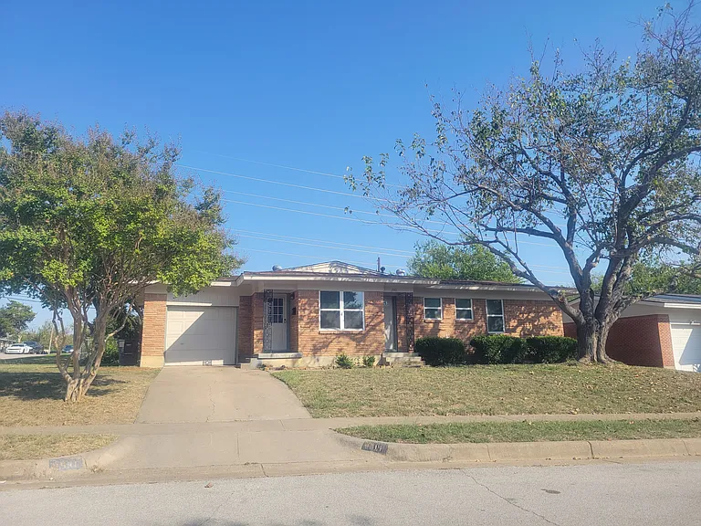 3501 Fortner Way. Corner lot.
