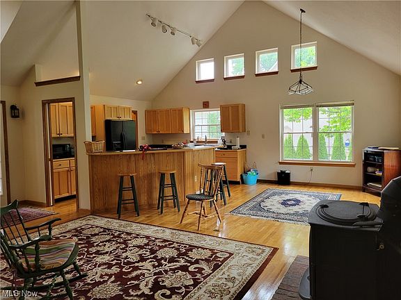 5th image of 4872 Forest Glen Trl
