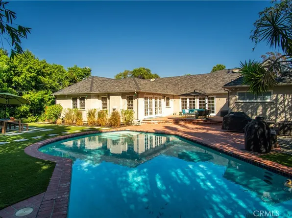 4755 Burnet Ave, Sherman Oaks, CA 91403
