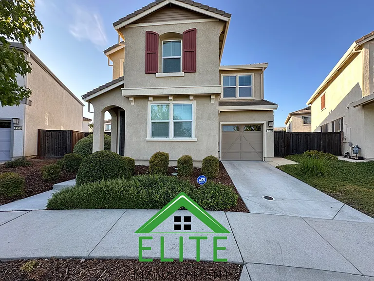 2551 Chuck Yeager Cir — Photo 1