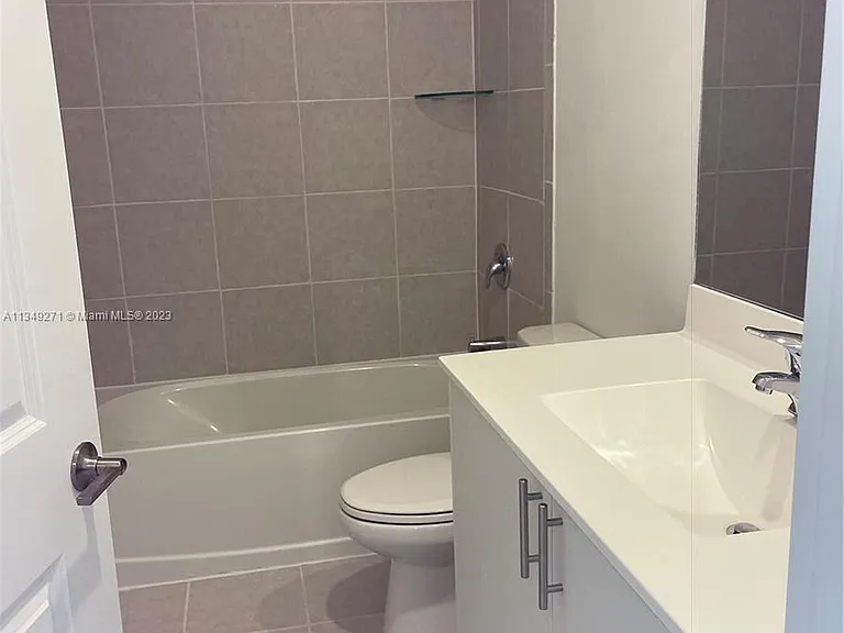 28545 SW 132nd Ct — Photo 5