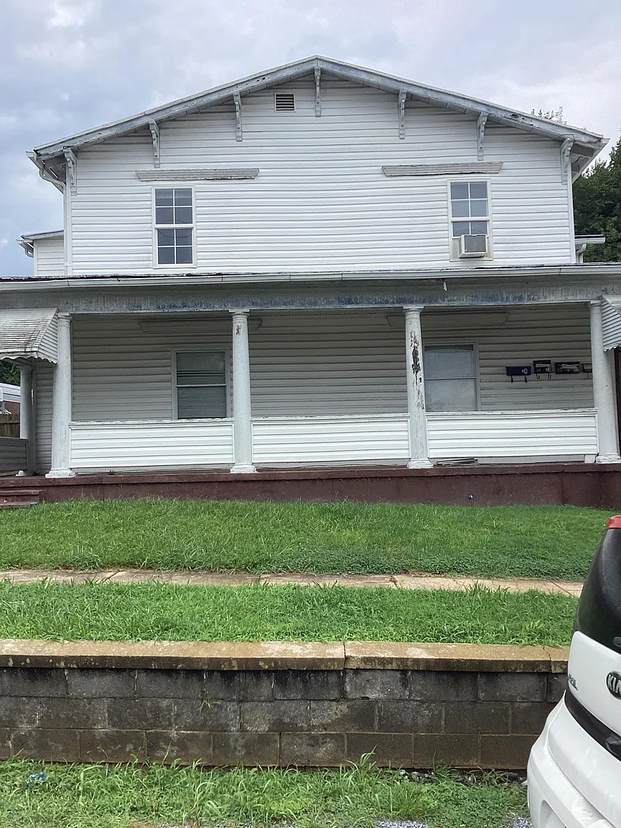 Building Photo - 318 3rd St #4