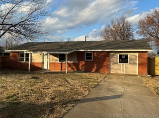 903 NE 5th St, Wagoner, OK 74467