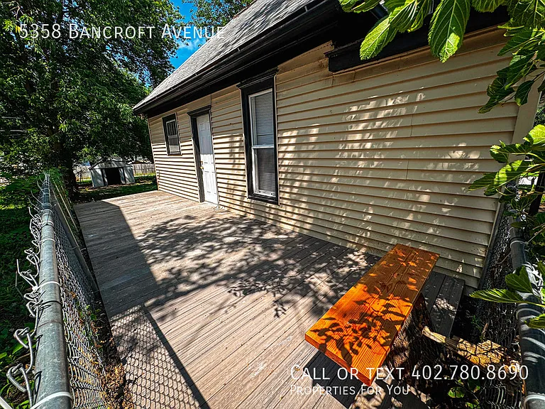 5358 Bancroft Ave — Photo 24