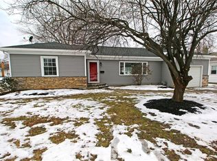 75 Sunflower Dr, Rochester, NY 14621