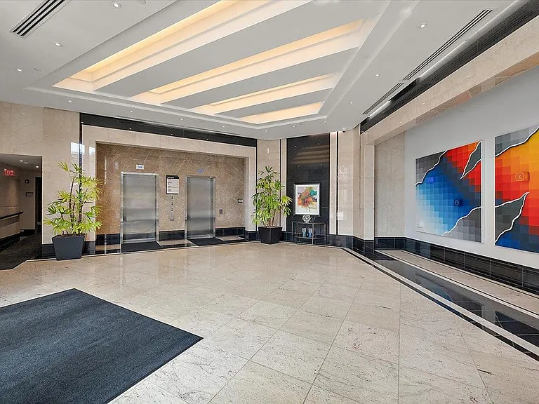 34901 Woodward Ave #5 — Photo 4