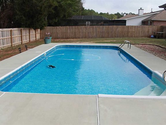 3rd image of 2400 Ursula Ln
