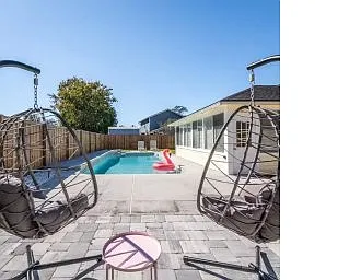11017 Great Western Ln W Photo 1