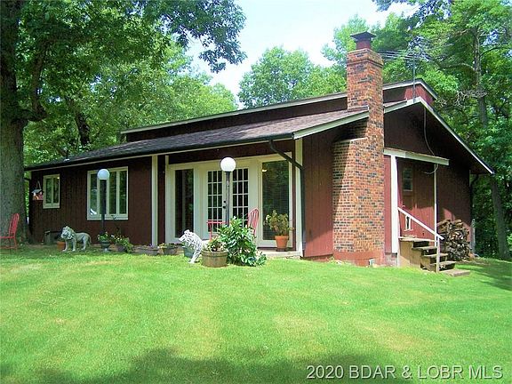 3rd image of 375 Beachwood Dr