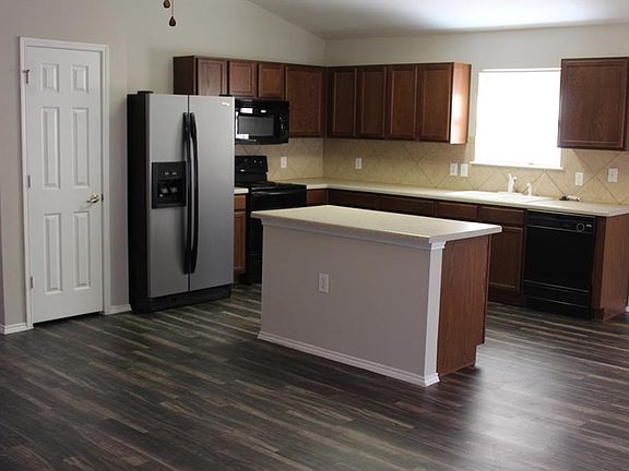 2nd image of 5216 English Glade Dr