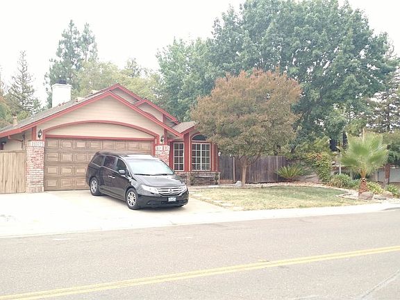 3rd image of 3900 Diane Dr