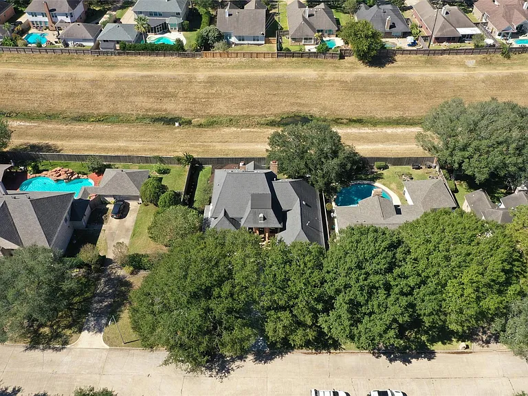 1818 Brookchester Dr — Photo 48
