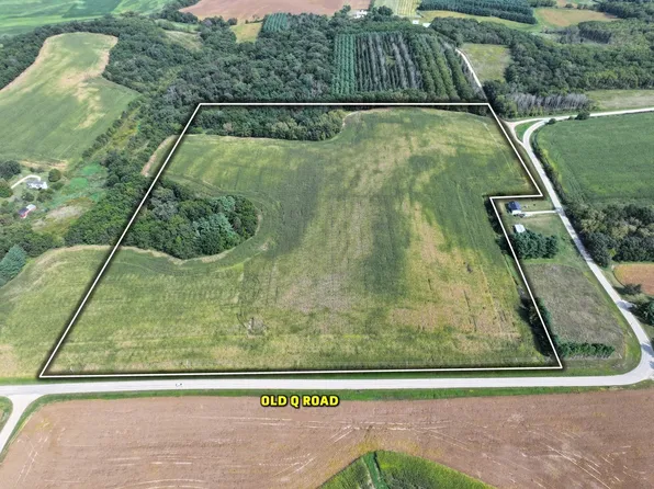 3710 Old Q Rd, Blanchardville, WI 53516